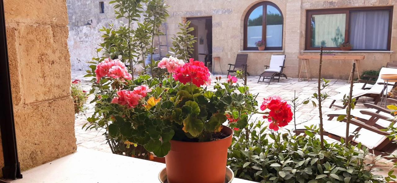 Antica Masseria Ficazzana - Tenuta Марина-ді-Песколузе Екстер'єр фото