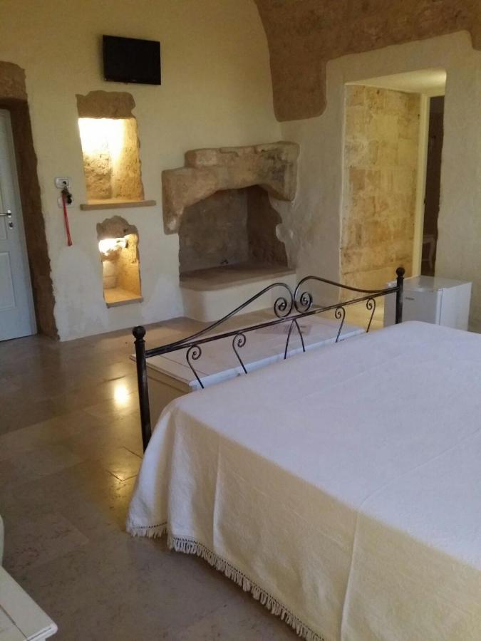 Antica Masseria Ficazzana - Tenuta Марина-ді-Песколузе Екстер'єр фото