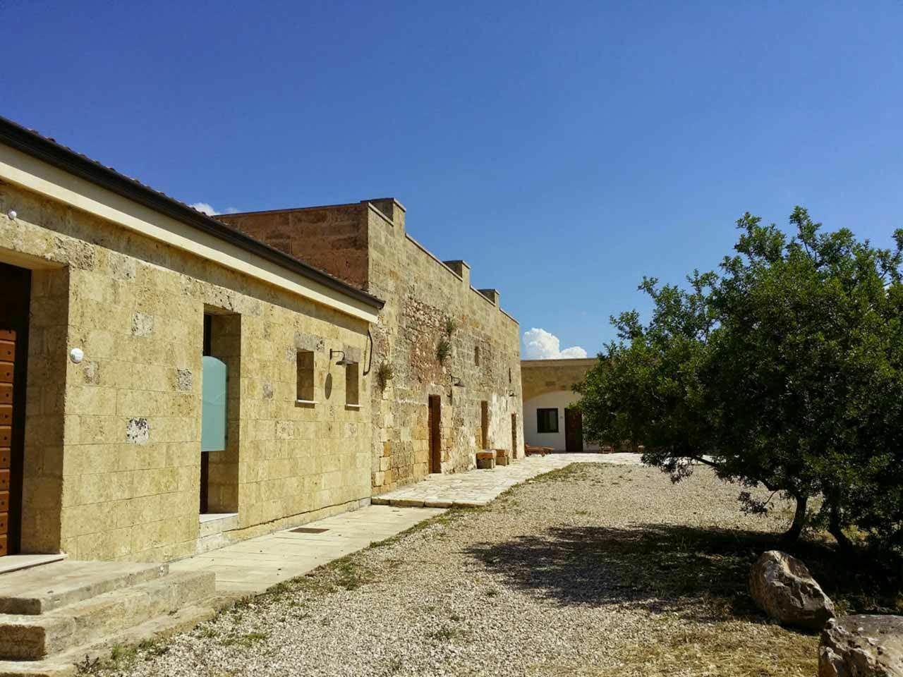 Antica Masseria Ficazzana - Tenuta Марина-ді-Песколузе Екстер'єр фото